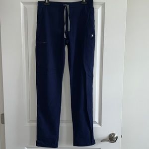 FIGS YOLA SIZE SMALL TALL